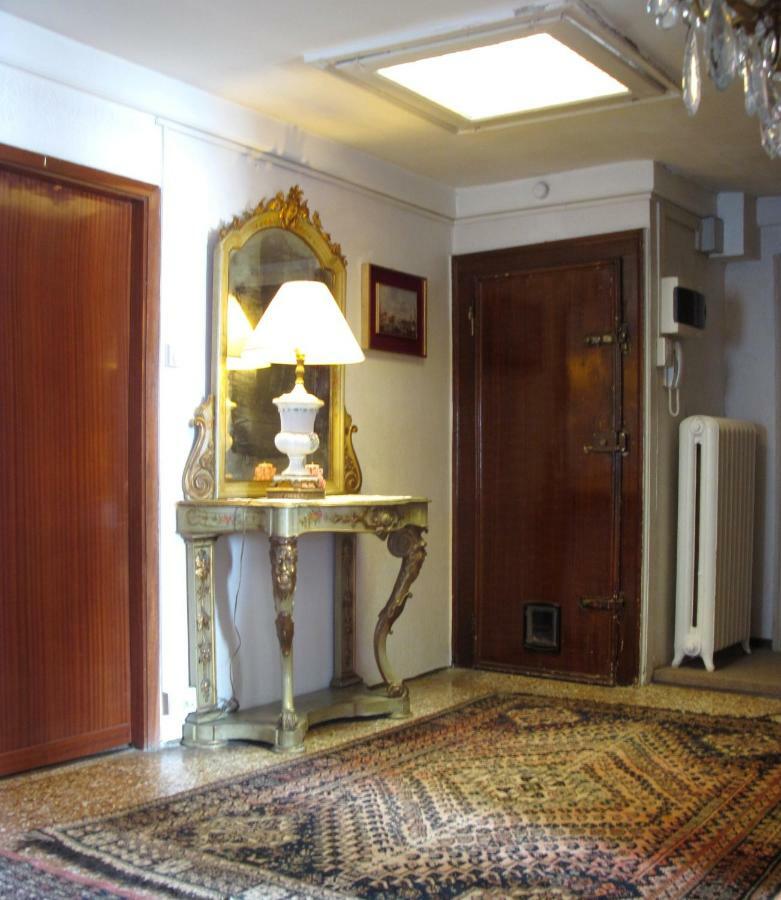 Bed and Breakfast Dorsoduro461 Венеція Екстер'єр фото
